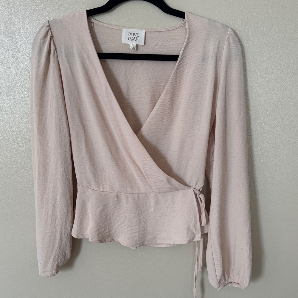 Women's Cream Wrap Top olive and oak